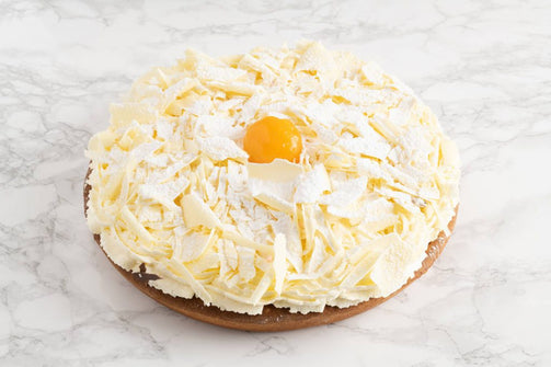 Abrikozen- of kersenvlaai met slagroom